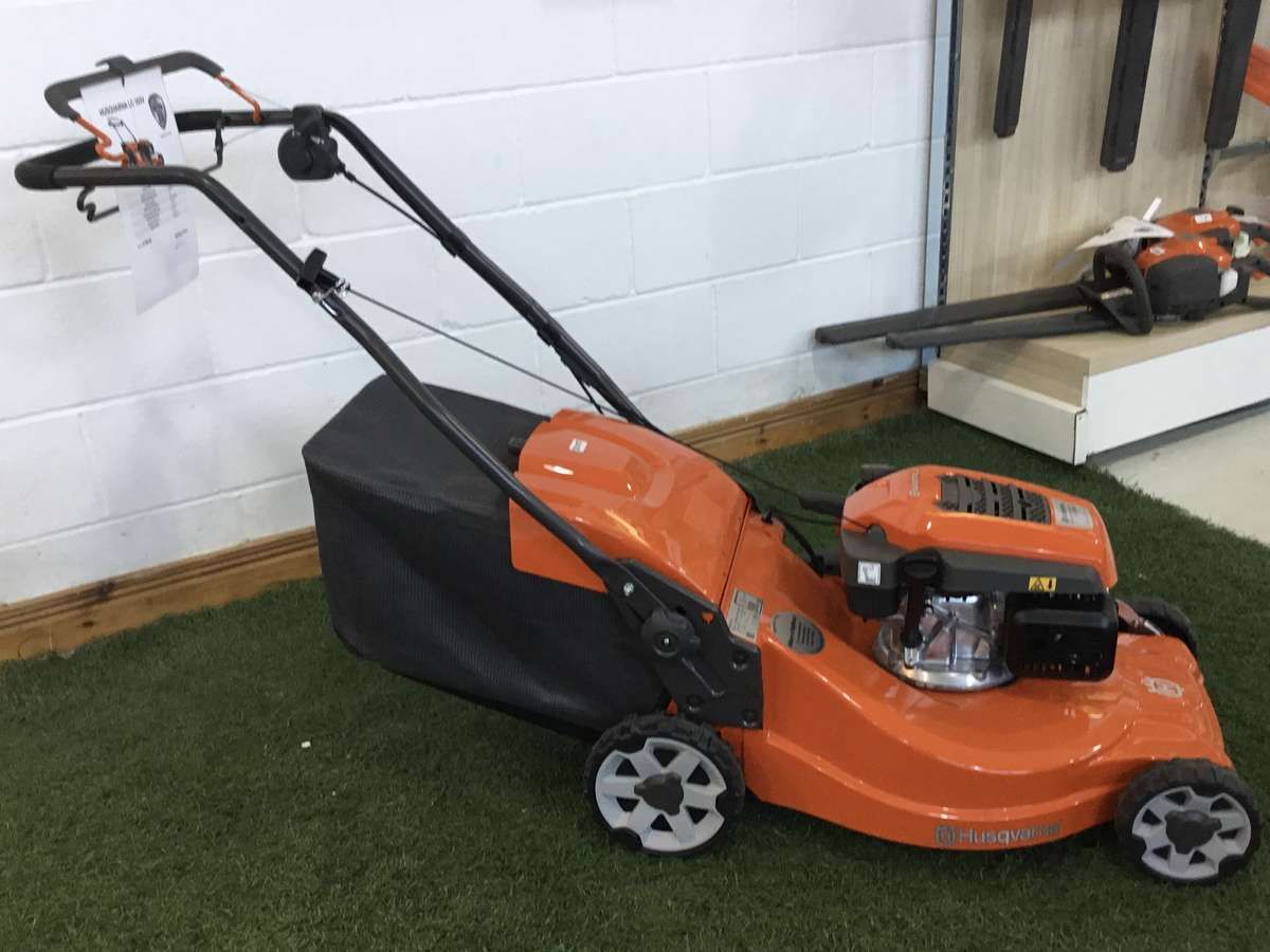 Husqvarna LC 353V Lawn Mower (Frequent Use)